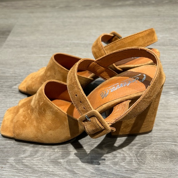 L’intervalle Brown Suede Square Toe Heeled Sandals - Picture 4 of 7